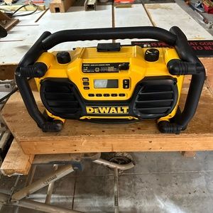 Dewalt work site radio